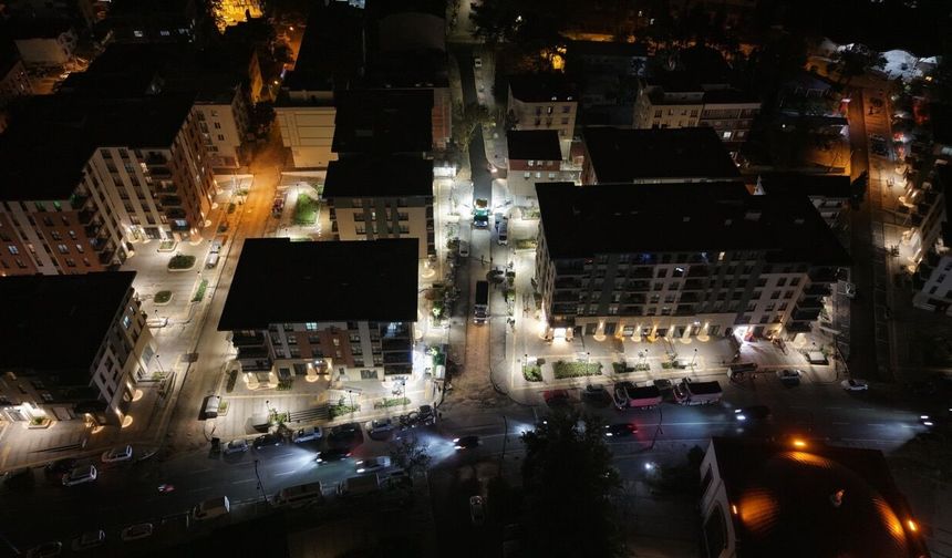 Büyükşehir, Dulkadiroğlu Yenişehir’de Yolları Yeniliyor