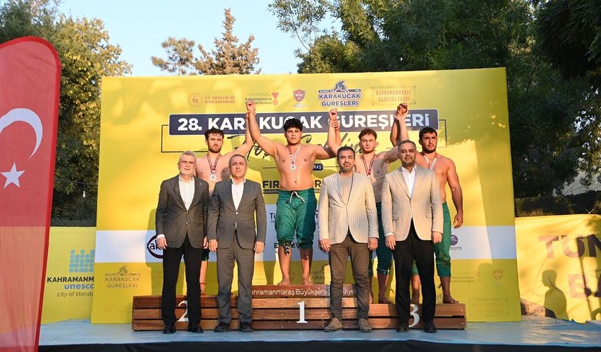 Kahramanmaraş'ta 26 yıllık hasret sona erdi: Başpehlivan Doğan Uzun oldu