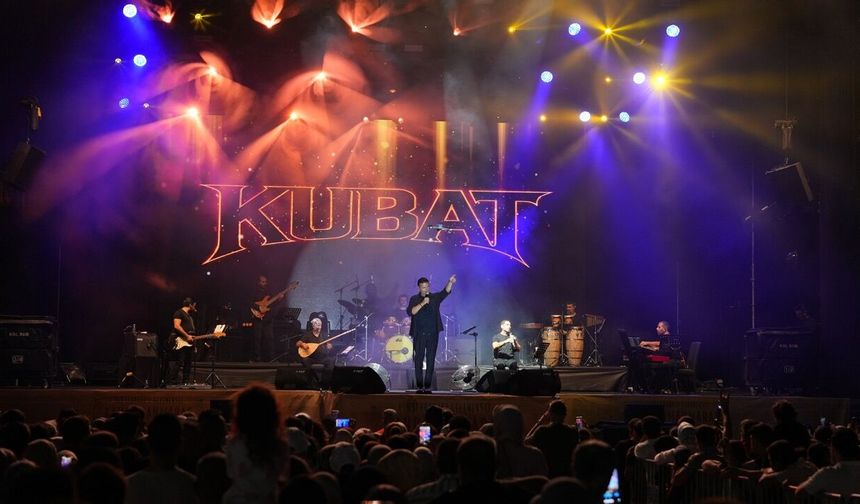 Kubat KAFUM Fuar Alanı'nda hayranlarıyla buluştu