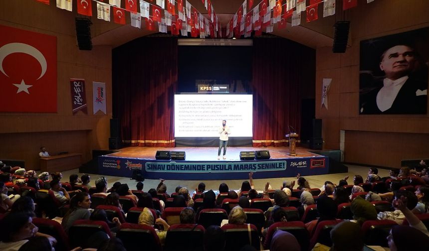 Kahramanmaraş'ta KPSS kampı tarih dersiyle sürüyor