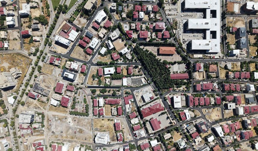 Kahramanmaraş'ta 145 km yol yenilendi, 20 noktada asfalt çalışmaları sürüyor