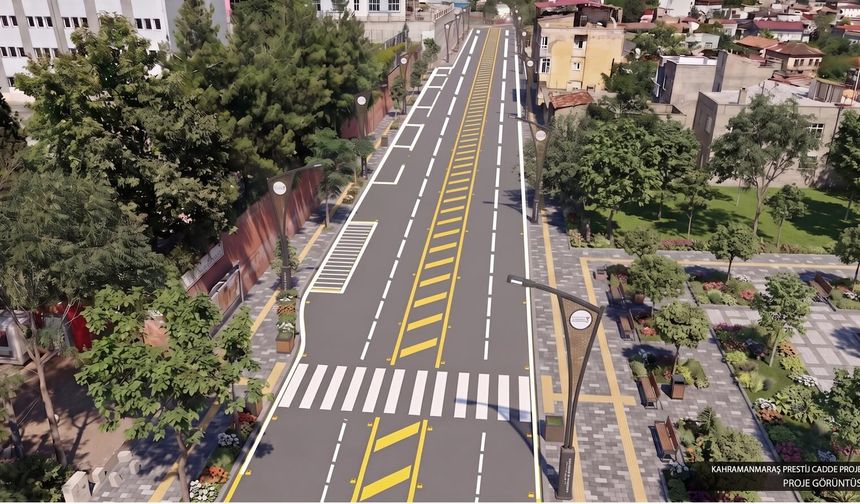 Kahramanmaraş'ta Gazneliler Caddesi'nde son kat asfalt çalışmaları sürüyor