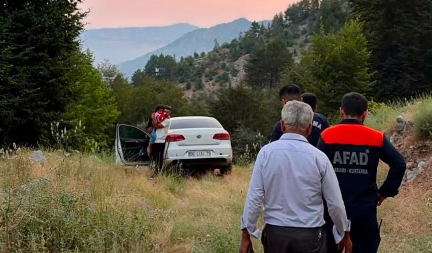 Kahramanmaraş'ta araçta mahsur kalanlar kurtarıldı