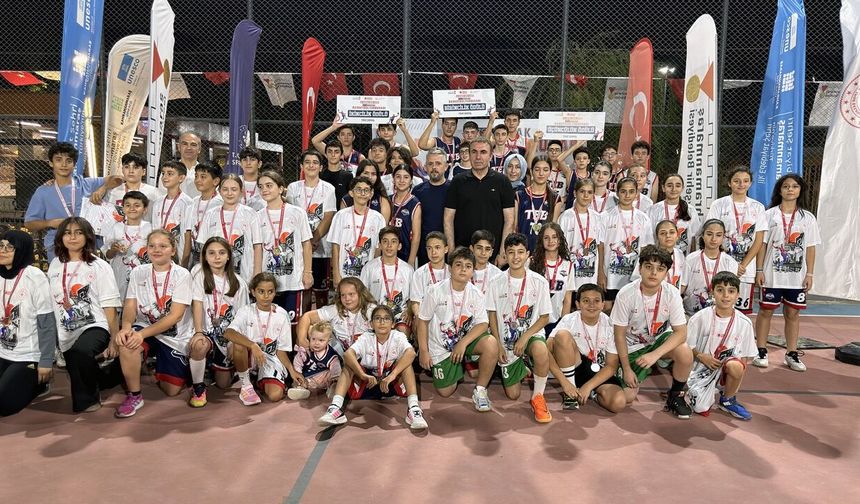 Büyükşehir, Basketbolun Yıldızlarını Aynı Potada Buluşturdu