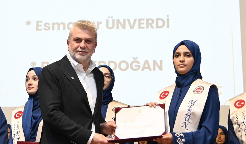Başkan Görgel, 70 Hafızın Mezuniyet Sevincine Ortak Oldu