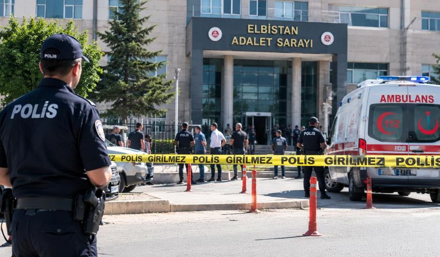 Adliye önünde silahlı kavga: 3 yaralı