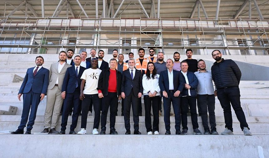 Kahramanmaraş Stadyumu’na Türk Futbolunun Efsanelerinden Tam Not