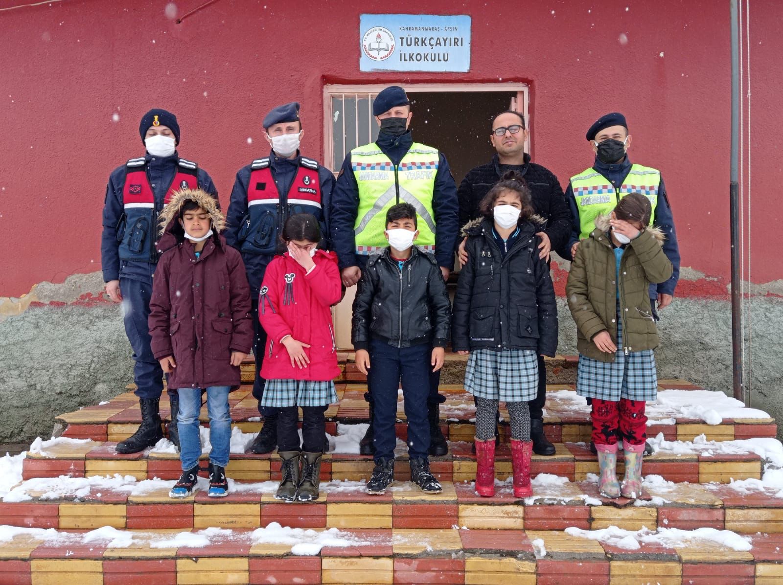 6f86795b-9f22-4220-8c94-62314cf93e41-1