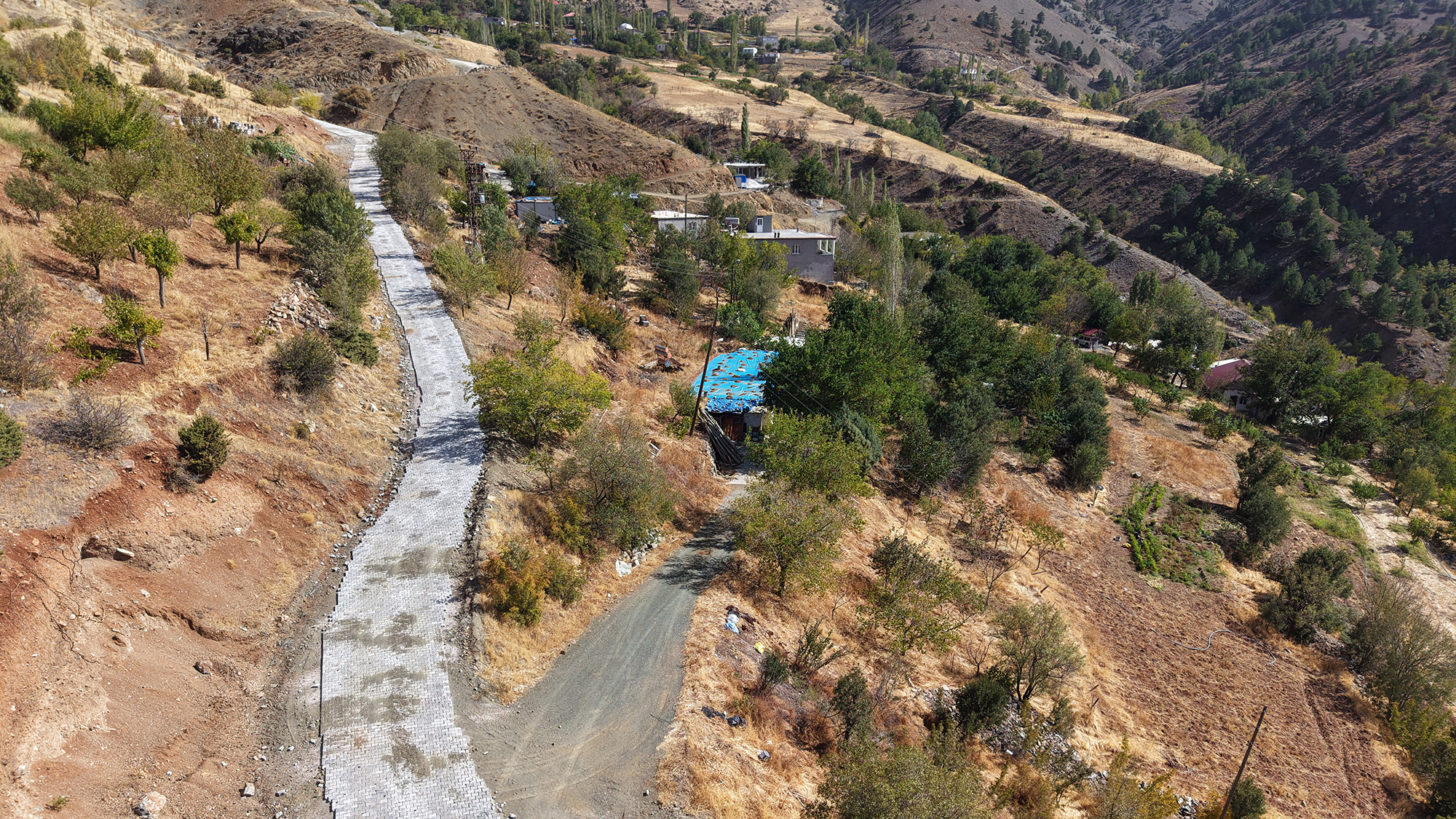 Büyükşehir’den Ekinözü’ne 50 Milyon TL’lik Yol Yatırımı