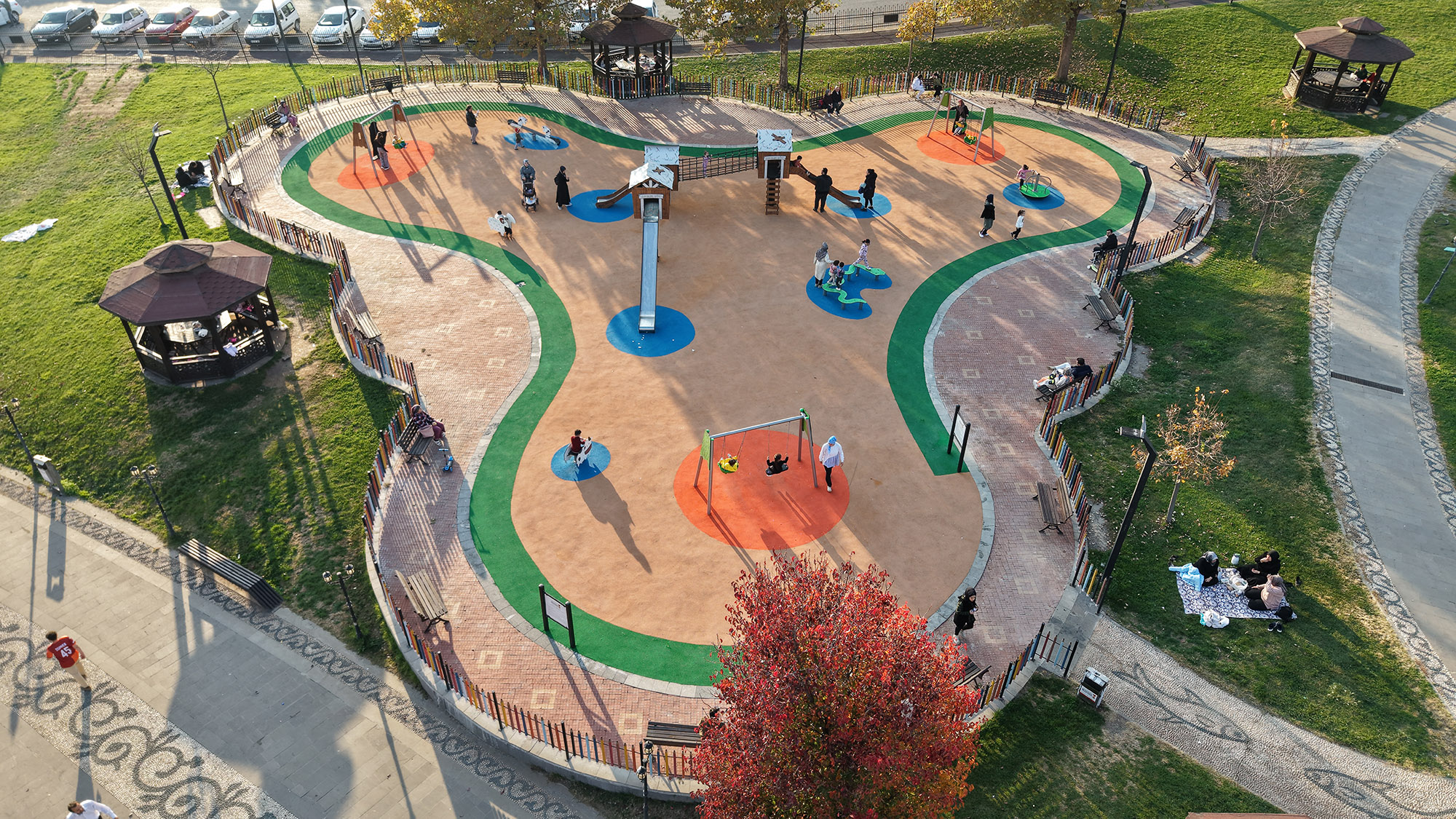 Aliya İzzetbegoviç Millet Bahçesi Yenilenen Yüzüyle Beğeni Topluyor