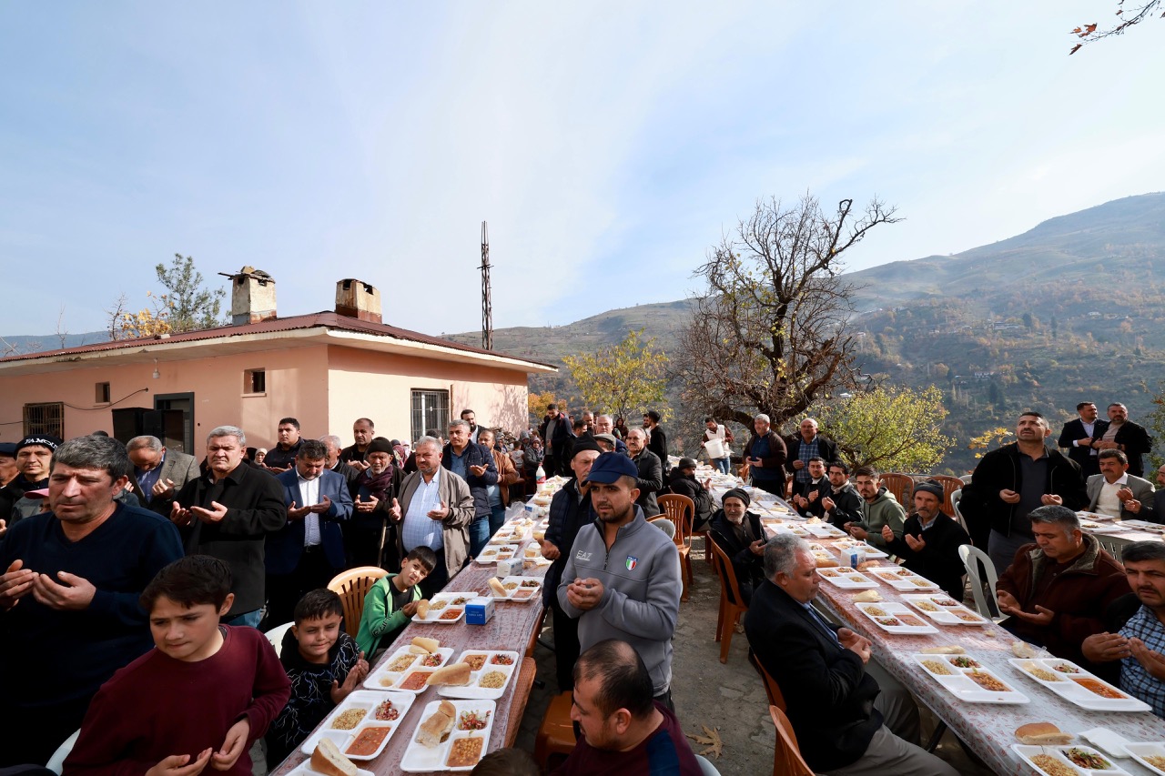 Başkan Toptaş’tan Batı Mahallerine Çıkarma