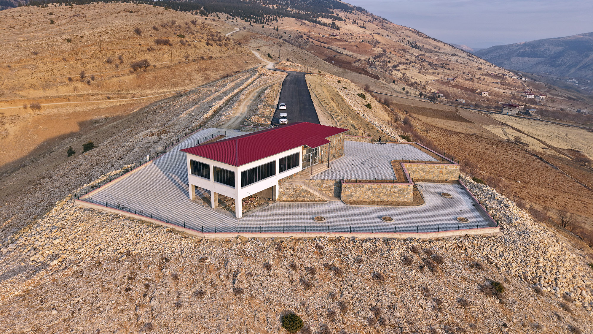 Büyükşehir, Çağlayancerit İstiklal Mahallesi’nde Asfalt Çalışmasını Tamamladı