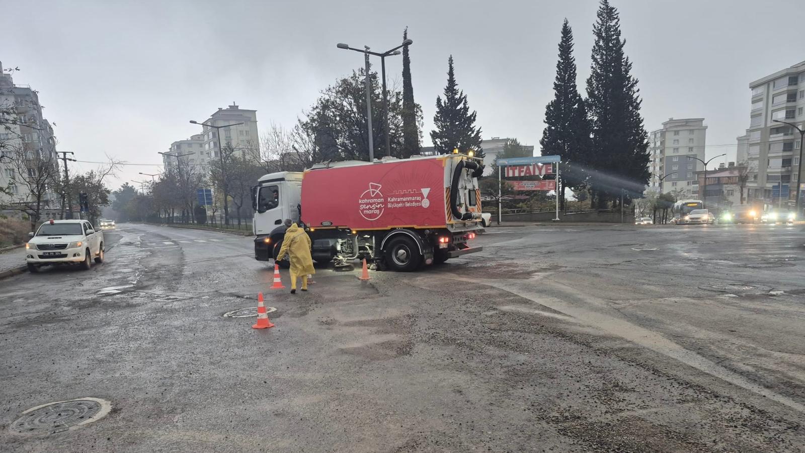 Büyükşehir Sahada Müdahalelerini Sürdürüyor