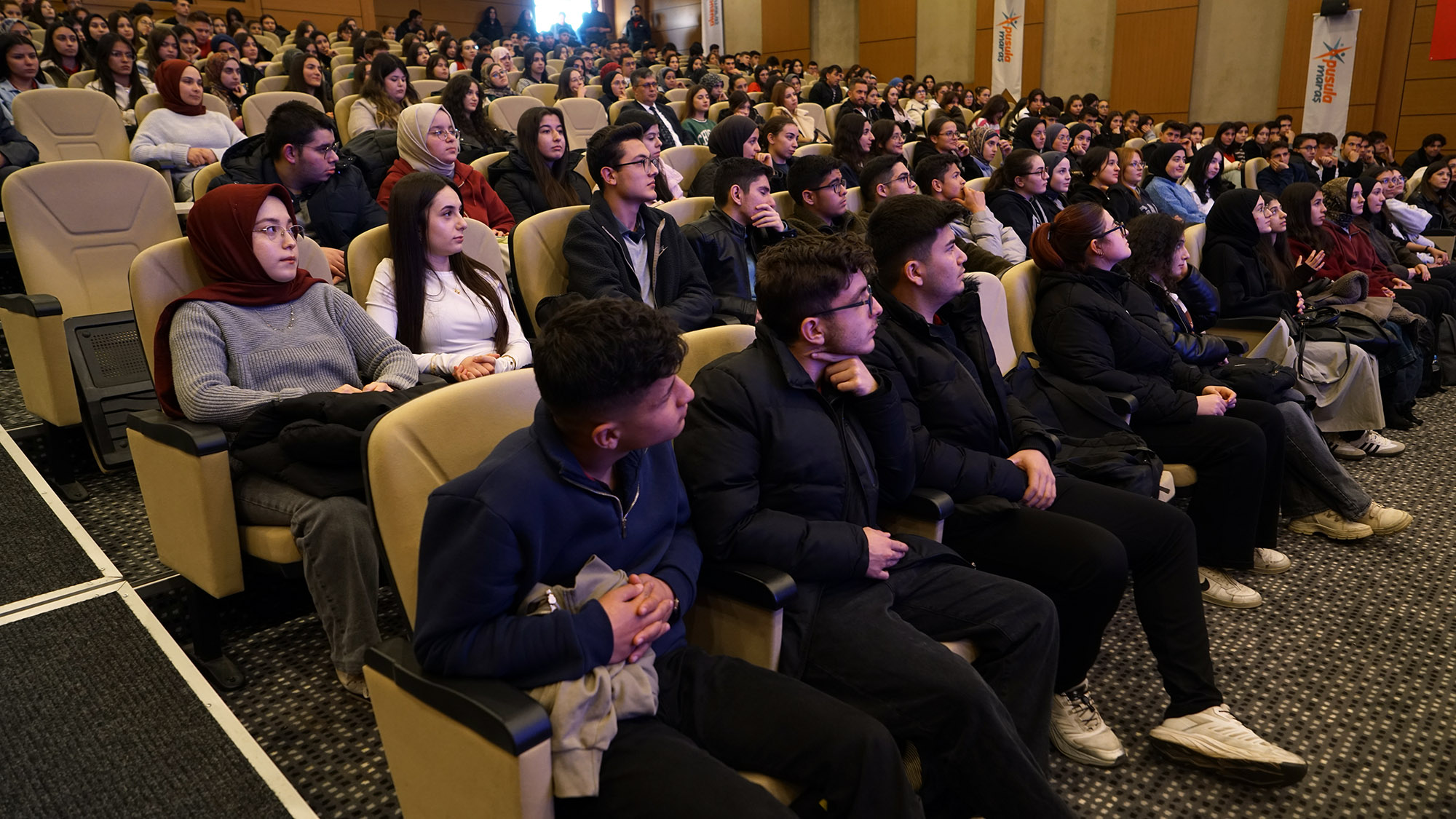 Göksun’da Gençler Gri Koç’la Sınav Yolculuğunda Güç Topladı