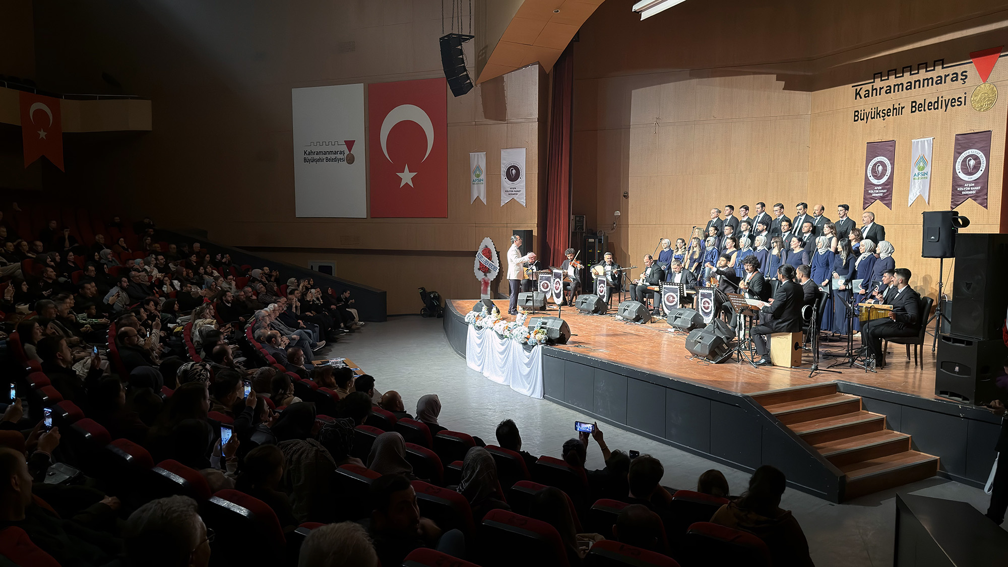 “İncesaz Şarkıları” Konseri Müzikseverleri Nostaljik Bir Yolculuğa Çıkardı