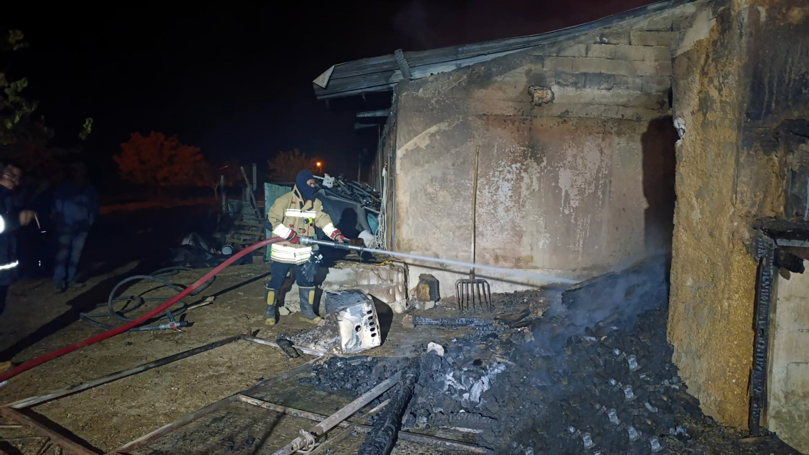 Büyükşehir İtfaiyesi’nden Kasım’da Bin 104 Olaya Hızlı ve Etkin Müdahale