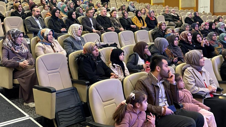 Büyükşehir’den Göksun’da Aileler İçin Edebiyat ve Değerler Buluşması