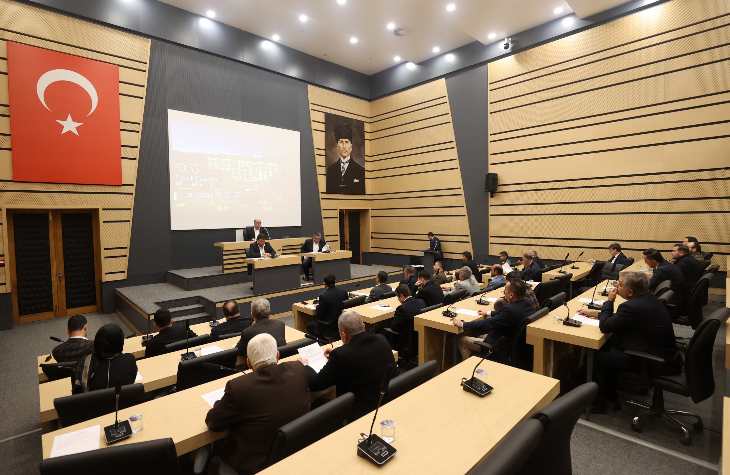 Dulkadiroğlu Meclisi Toplandı: Başkan Akpınar “Hizmet Kapasitemizi Güçlendiriyoruz”