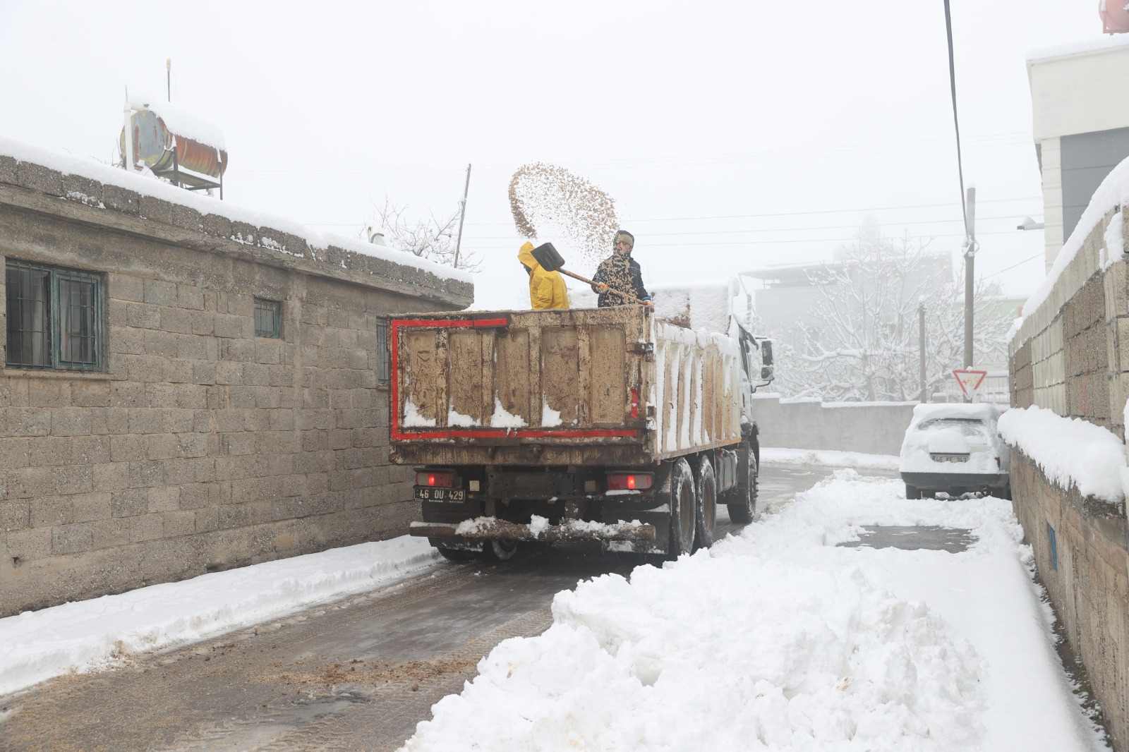 Dulkadiroğlu’nda Yoğun Kar Mesaisi: Ekipler 105 Mahallede Sahada