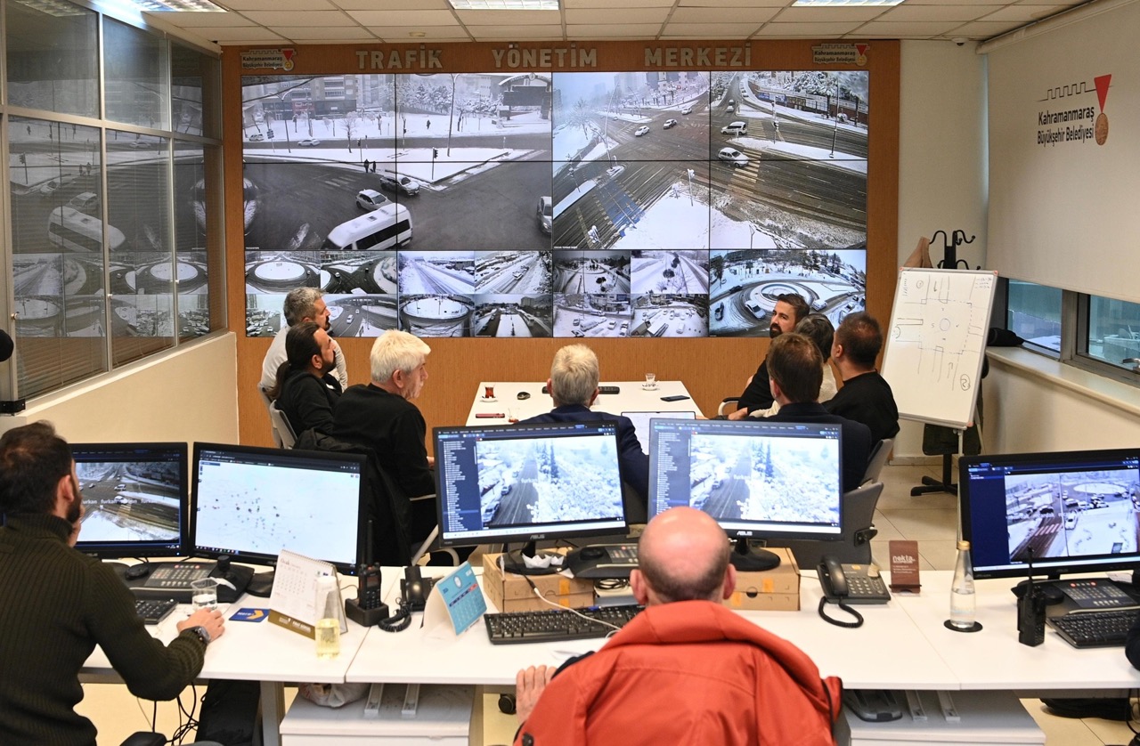 Başkan Görgel: Karla Mücadelede Tüm Ekiplerimiz Görevdebüyük Trafik Yönetim Merkezi (1)