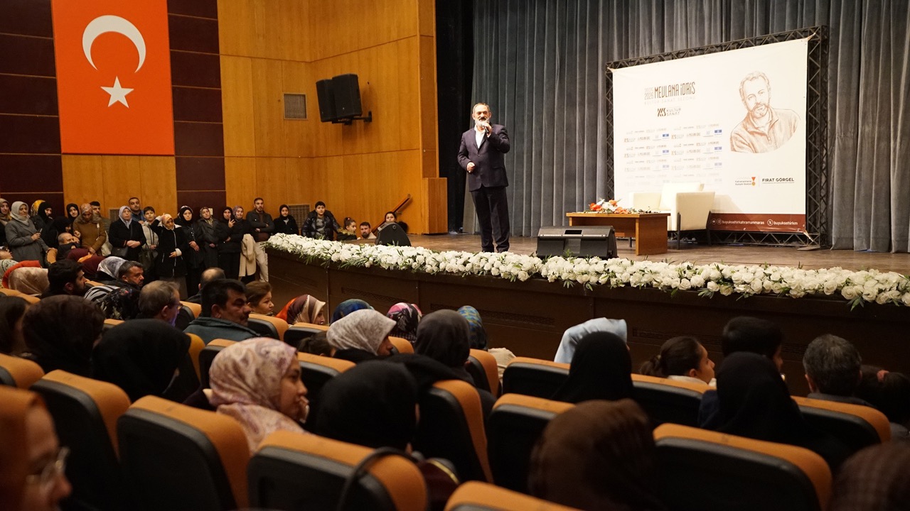 Dursun Ali Erzincanlı, Naat ve Şiirleriyle Gönüllere Seslendi