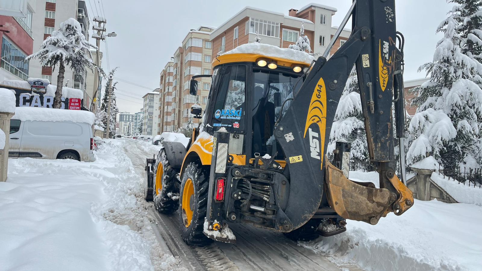 KASKİ’den Karla Mücadeleye Güçlü Destek