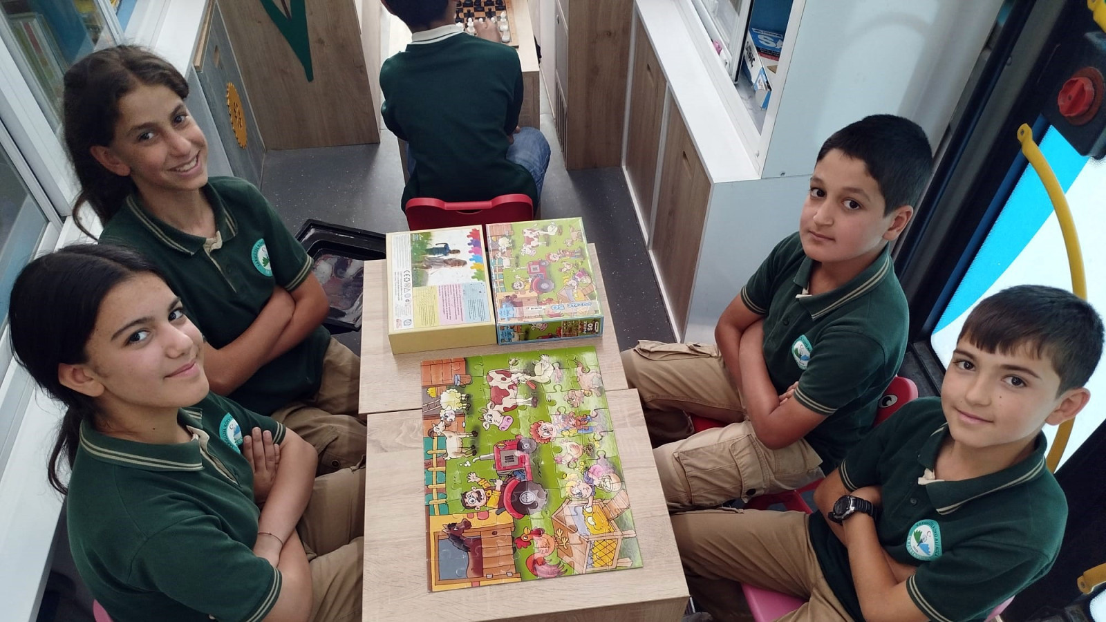 Mobil Kütüphane ile Kitapların Büyülü Dünyası Kırsala Taşındı