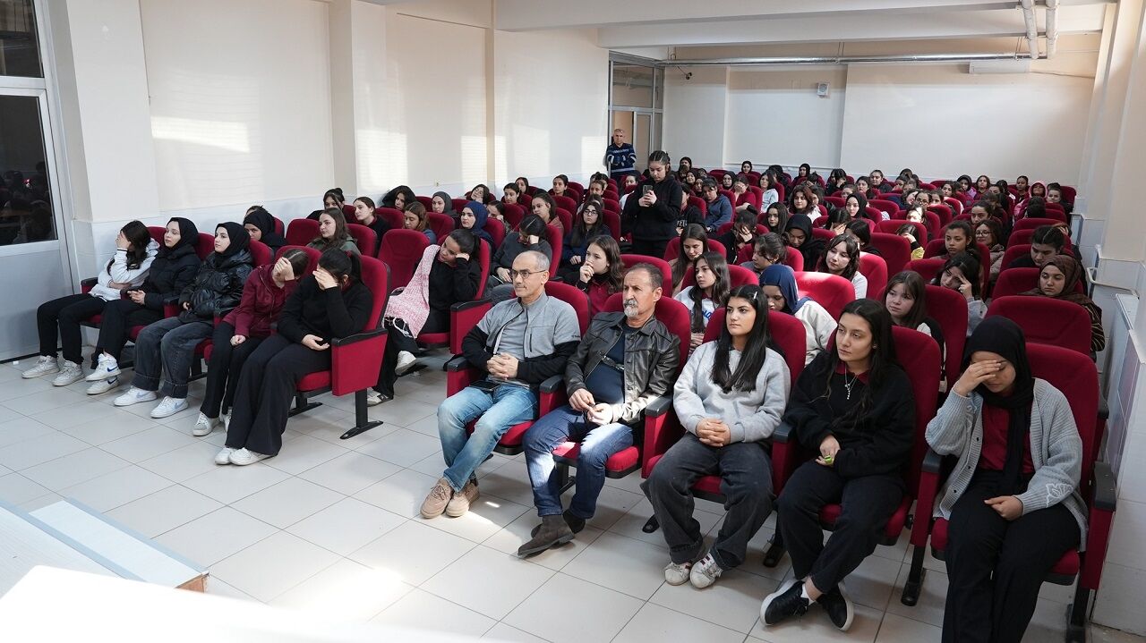 Büyükşehir’den Geleceğin Teminatı Gençlere İklim ve Sıfır Atık Eğitimi