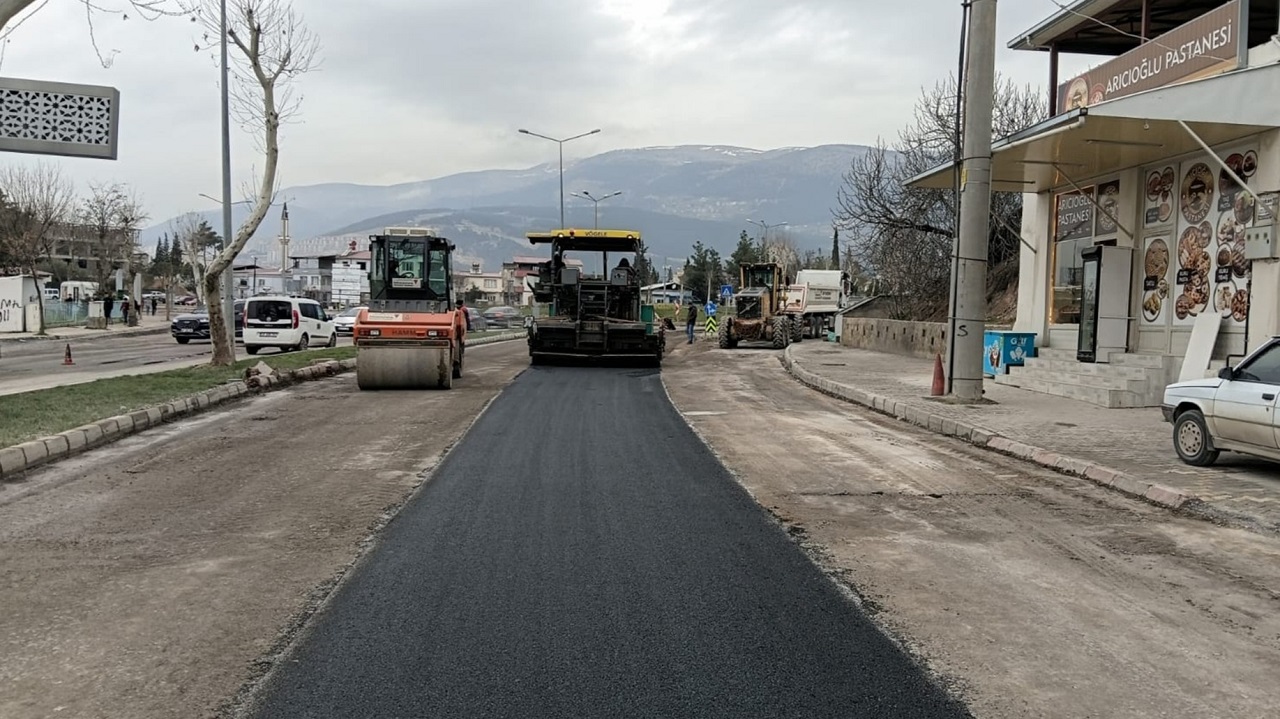 Büyükşehir’den Dulkadiroğlu’nda Asfalt Seferberliği