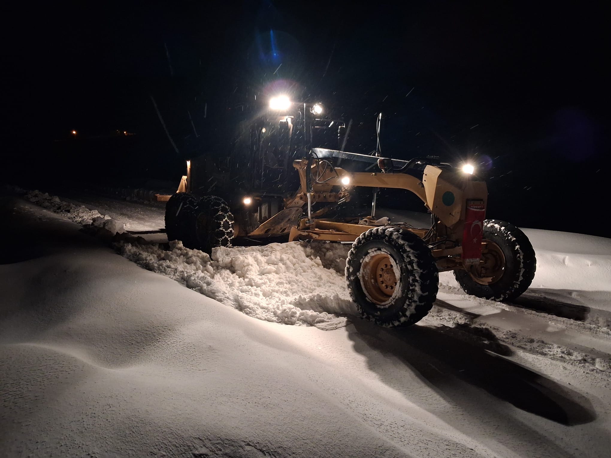 Büyükşehir, Kırsalda Karla Mücadelesini Sürdürüyor