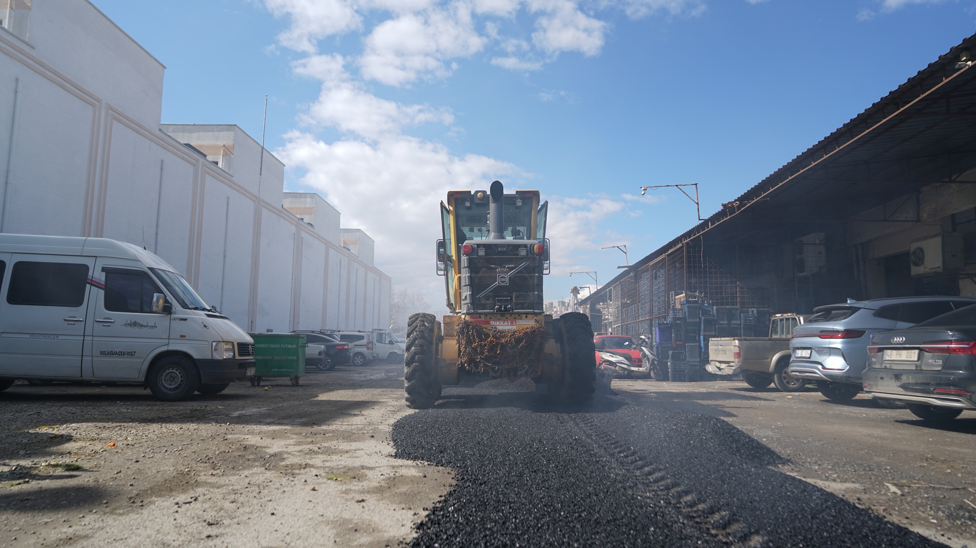 Toptancılar Sitesi’nin Yolu Yenileniyor