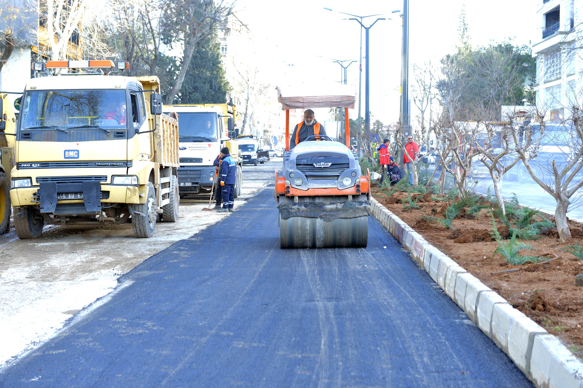 Büyükşehir’den Şehrin Kalbinde Yoğun Çalışma