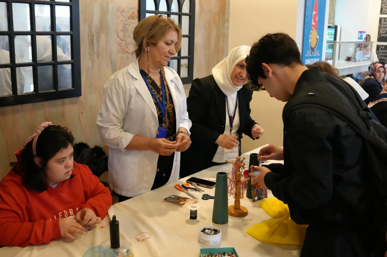 Kahramanmaraş Onikişubat’ta Down Sendromu Etkinliği! Dokmer’de Sevgi Kazandı (3)