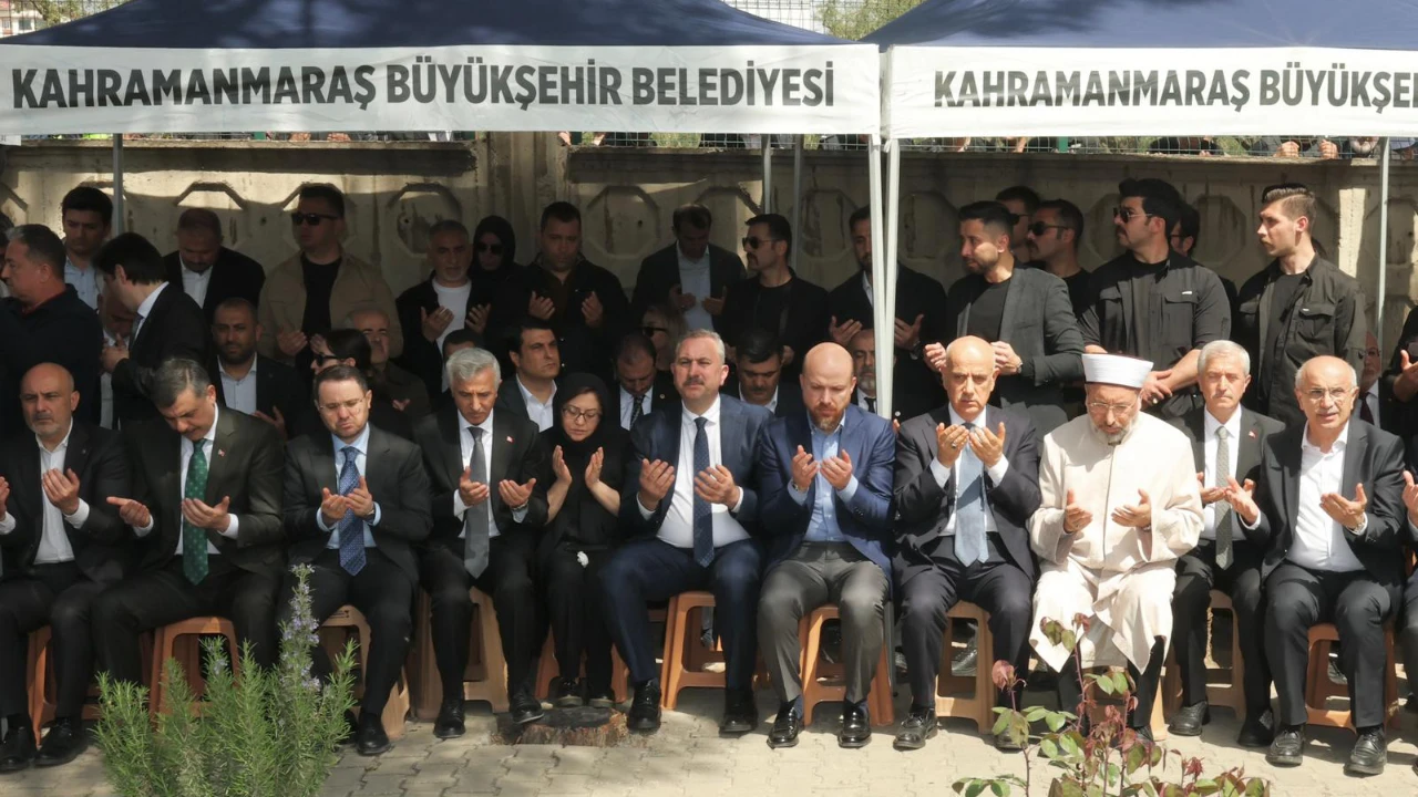 Cenaze Töreni (1)-3