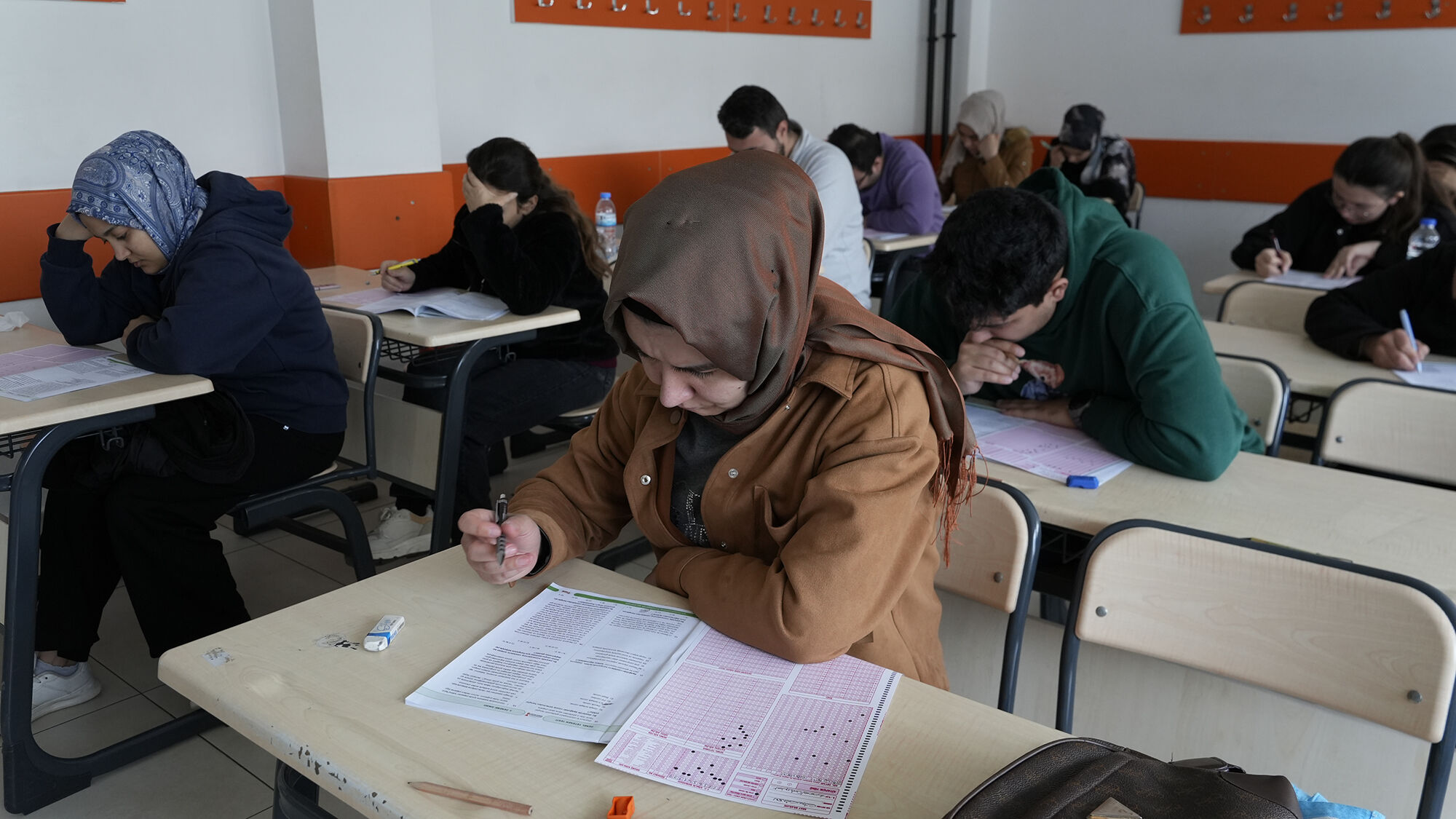 Gençler Gerçek Sınav Atmosferini Büyükşehir’in Denemeleriyle Yaşıyor