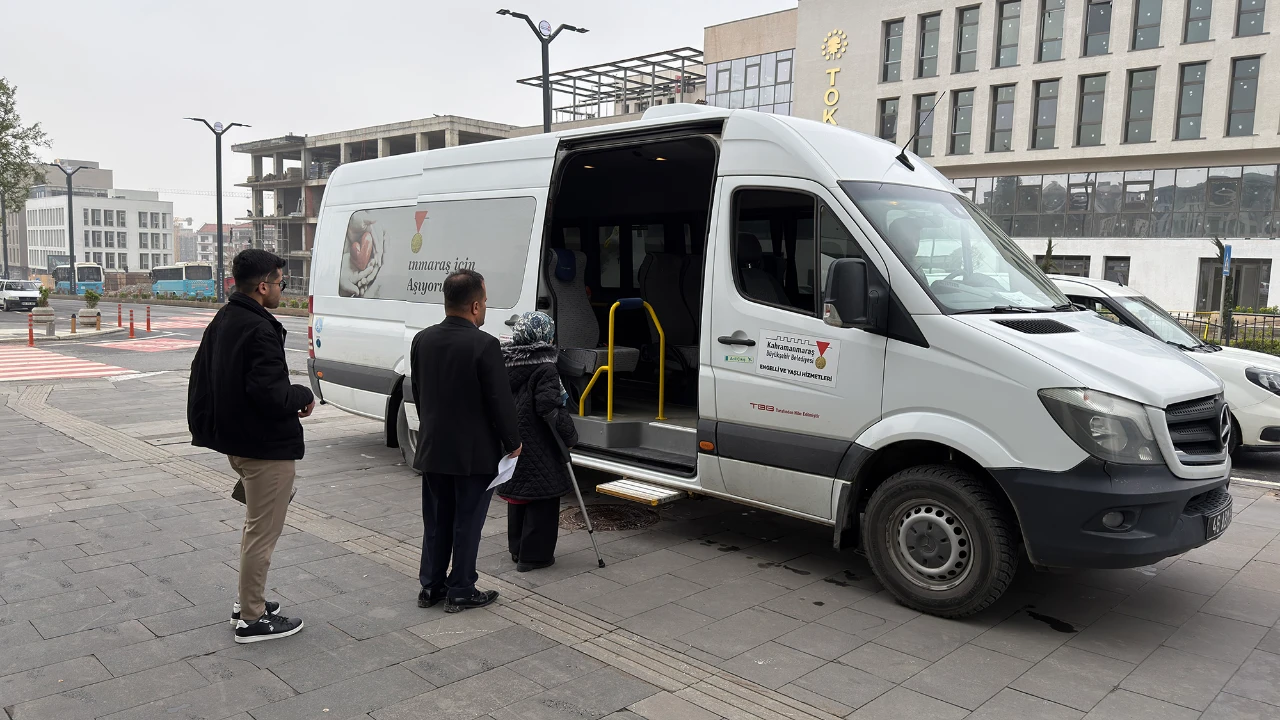 Kahramanmaraş'ta 1.872 Aday Özel Araçlarla Ekpss'ye Taşındı (1)