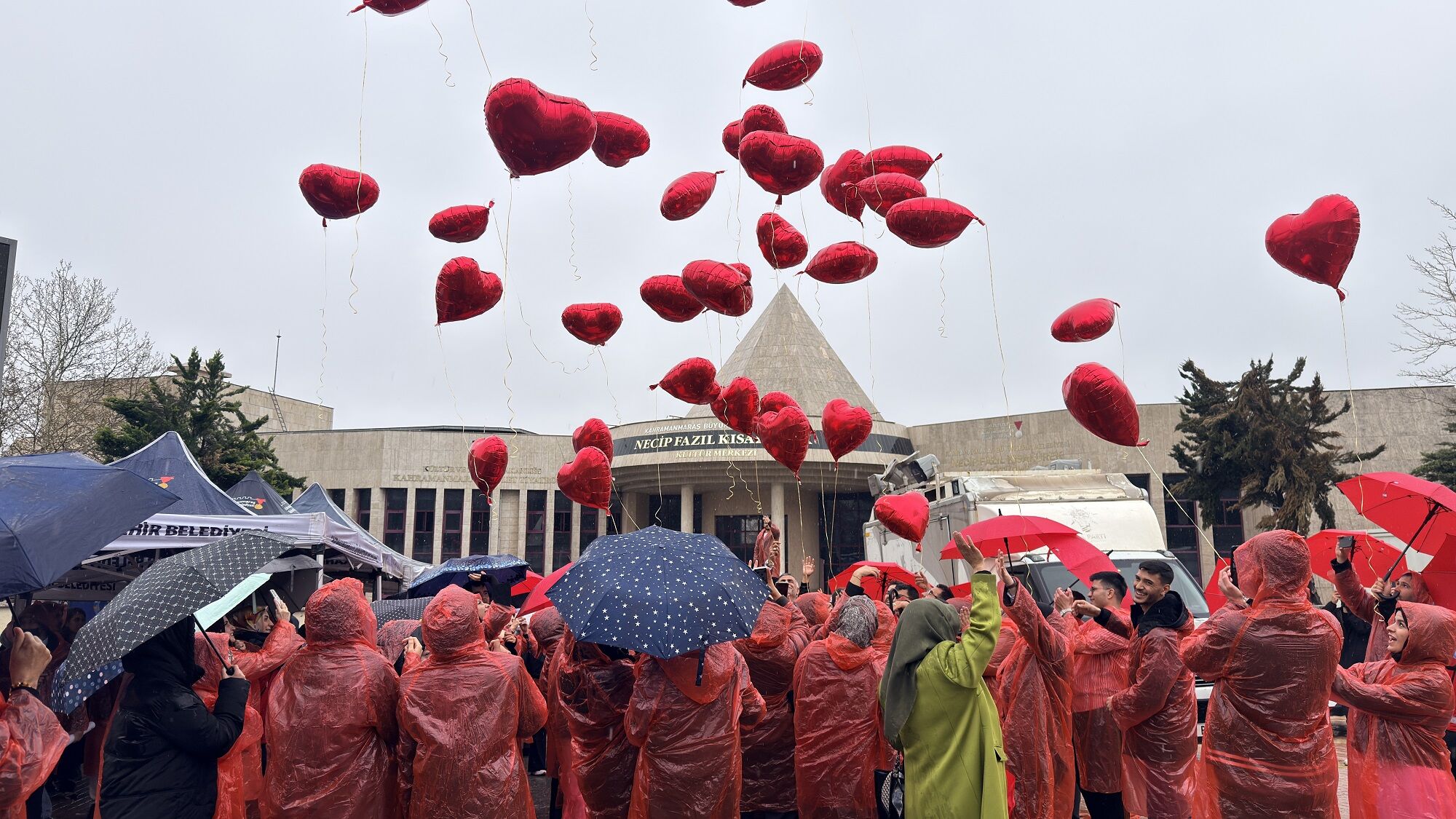 Kahramanmaraş Otizm İçin Yürüdü; Mesajlar Gökyüzüne Bırakıldı