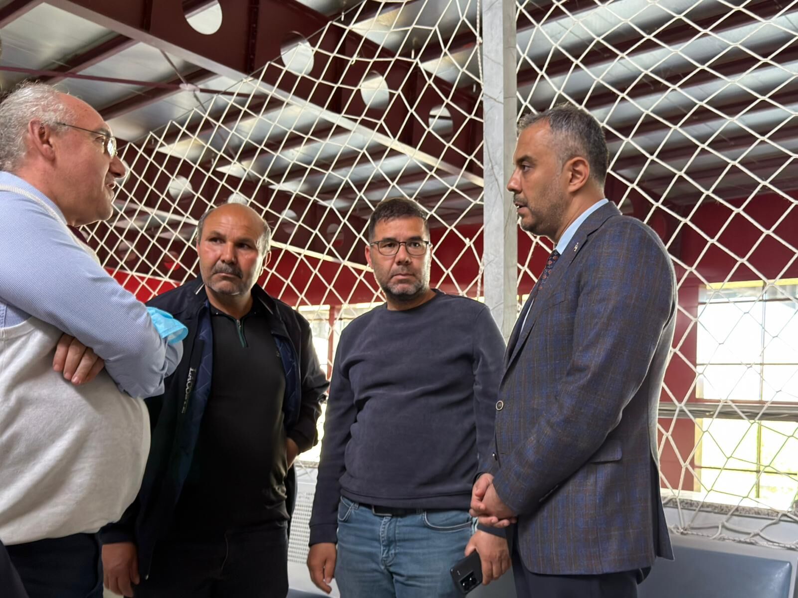 Başkan Hanifi Toptaş, okul saldırısında yaralanan öğrenciler ve ailelerini ziyaret etti