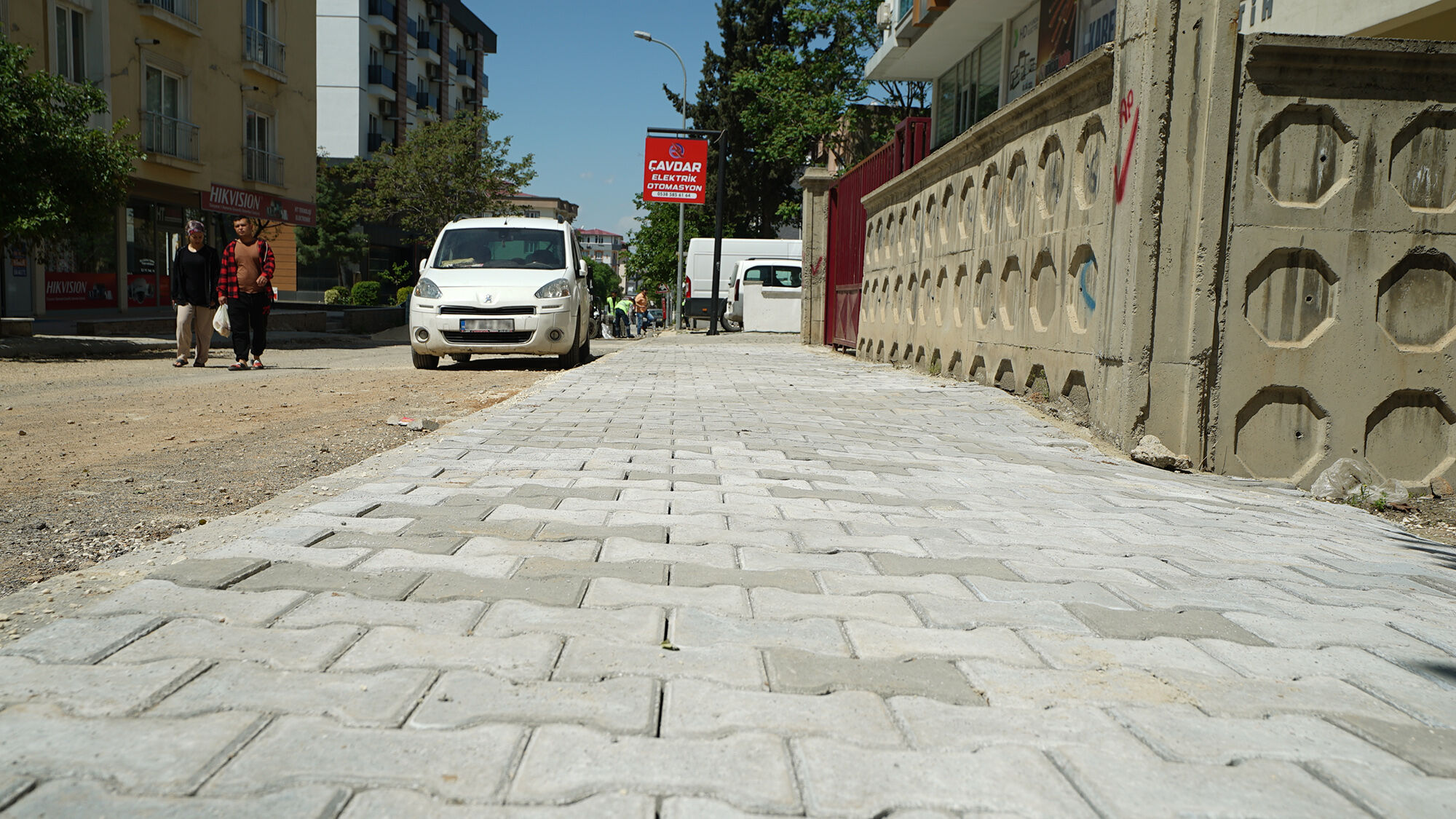 Büyükşehir’den Dulkadiroğlu Egemenlik Mahallesi’nde Cadde ve Sokak Yenileme Çalışması