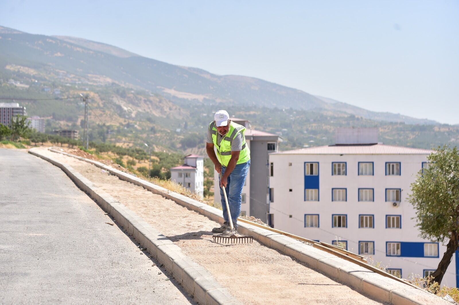 Dulkadiroğlu Belediyesi Ballıca’nın çehresini değiştirdi