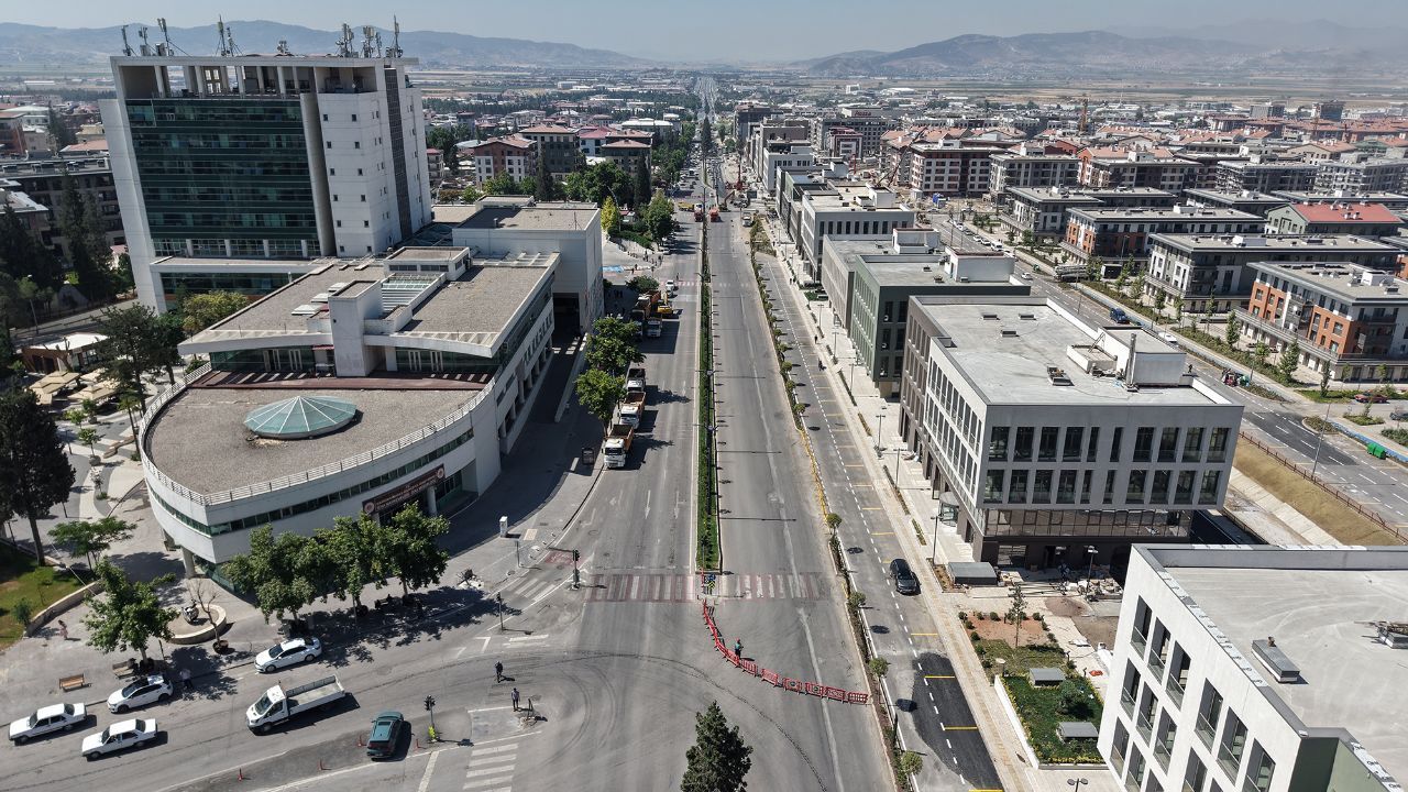 Sürücülerin Dikkatine! Azerbaycan Bulvarı’nda Altyapı Çalışması Başladı