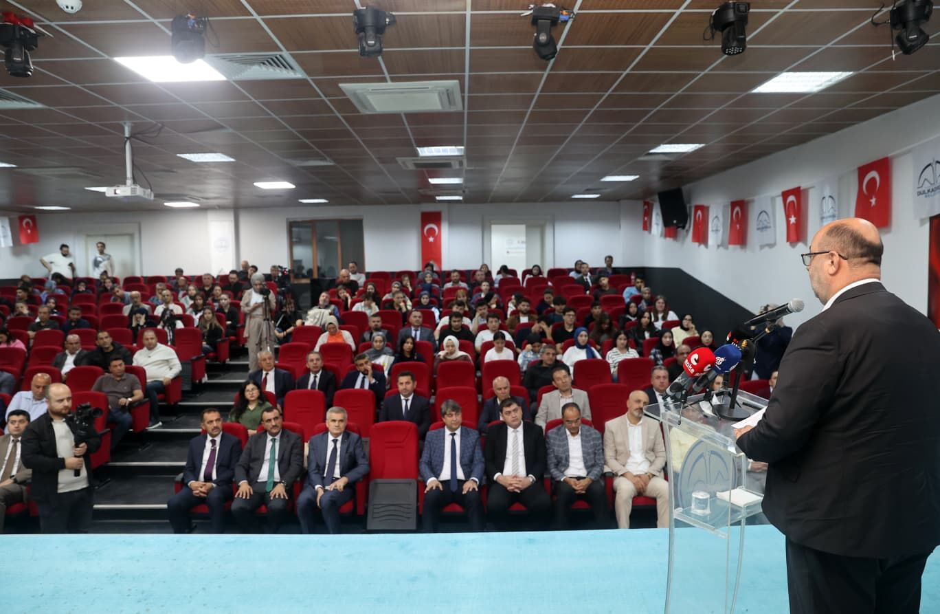 Gençler Kürsüde Ve Eşi̇k Projeleri̇nde Yeni̇ Dönem Başladi (7)