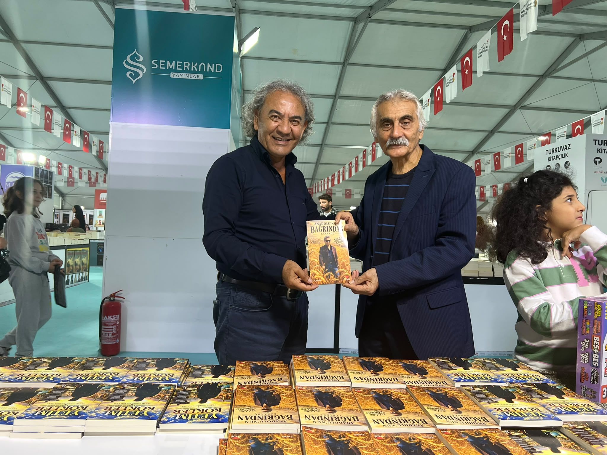 Karakoç, Kahramanmaraş Kitap Fuar’ında okurlarıyla buluştu